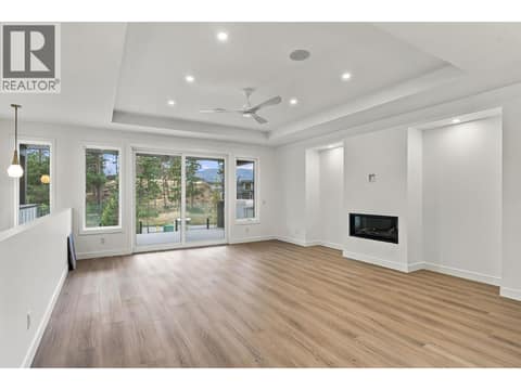 Photo 9 of 491 Clifton Road N, Glenmore, Kelowna