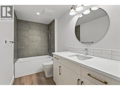 Suite Bathroom (3PC) at 491 Clifton Road N, Glenmore, Kelowna