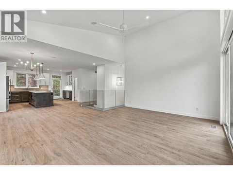 Photo 16 of 487 Clifton Road N, Glenmore, Kelowna