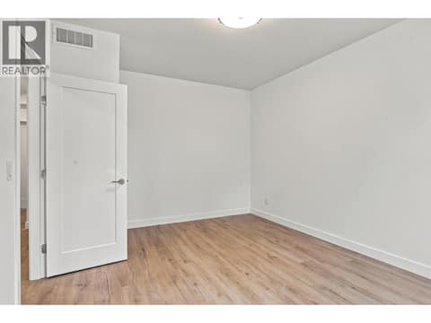 Photo 9 of 487 Clifton Road N, Glenmore, Kelowna