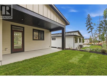 Backyard at 487 Clifton Road N, Glenmore, Kelowna