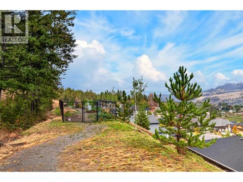 Garden at rear along Green Space at 9700 Santina Road Unit# 14, Lake Country North West