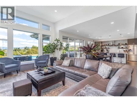 Open Concept for maximum view within the home at 1528 FAWN RUN Drive, Upper Mission, Kelowna