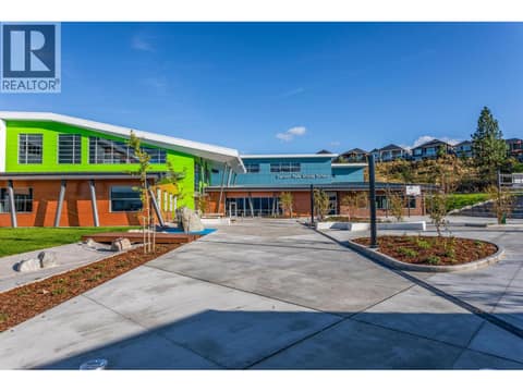 The Ponds - Middle School at 1528 FAWN RUN Drive, Upper Mission, Kelowna