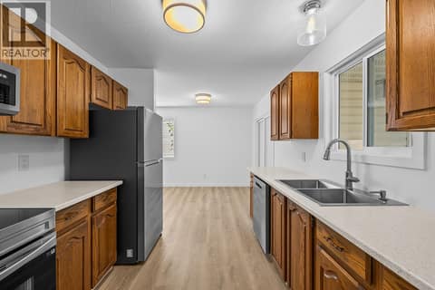 Photo 11 of 748 Hollywood Road N, Rutland North, Kelowna