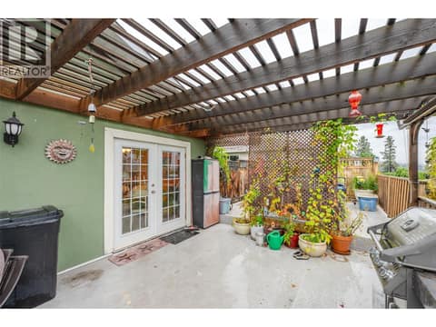 Photo 12 of 902 Maccleave Avenue, Columbia/Duncan, Penticton