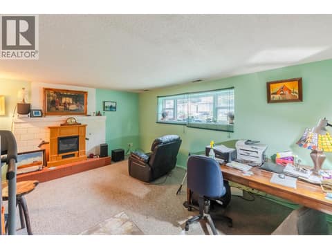 Photo 18 of 902 Maccleave Avenue, Columbia/Duncan, Penticton
