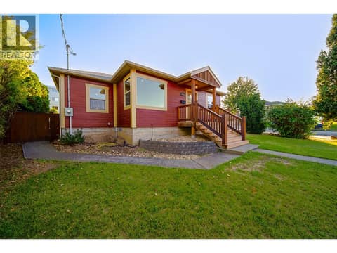 Photo 2 of 1201 PLEASANT Street, South Kamloops