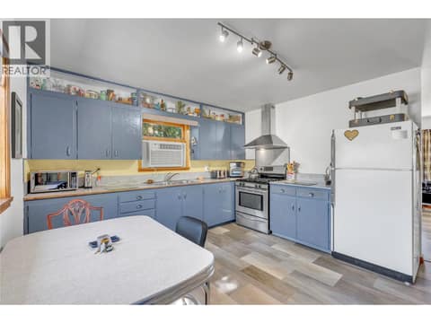 Photo 7 of 1826 Fairford Drive, Main South, Penticton