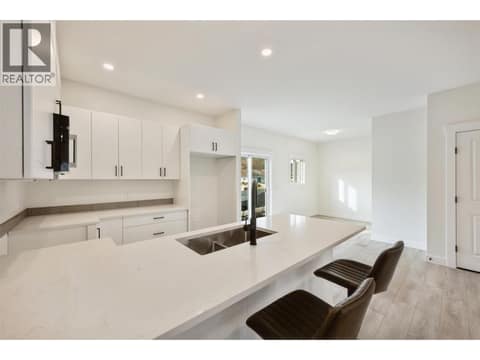 Photo 14 of 11815 Grant Avenue Unit# 102, Main Town, Summerland