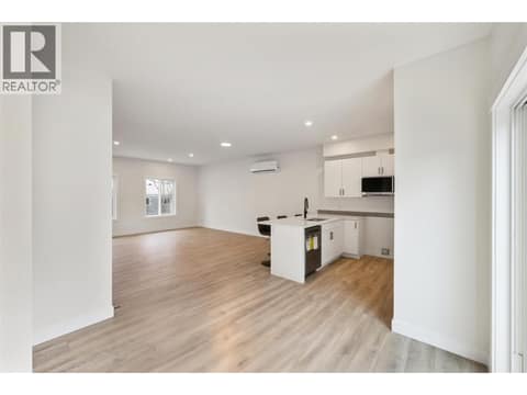 Photo 15 of 11815 Grant Avenue Unit# 102, Main Town, Summerland