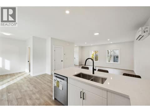 Photo 6 of 11815 Grant Avenue Unit# 102, Main Town, Summerland