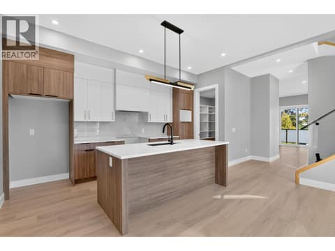 Photo 3 of 757 Barnaby Road Unit# 3, Upper Mission, Kelowna