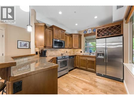 Beautiful kitchen with stainless appliance package. at 2780 Auburn Road Unit# 203, Shannon Lake, West Kelowna