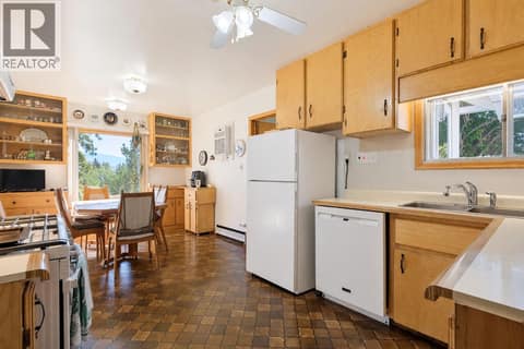 Photo 24 of 15610 Fosbery Road, Summerland Rural