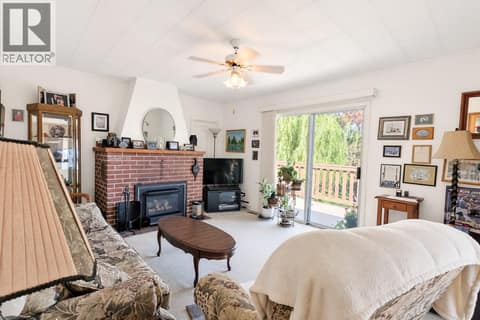 Photo 3 of 15610 Fosbery Road, Summerland Rural