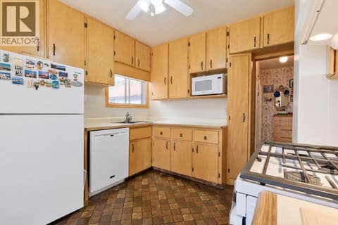 Photo 5 of 15610 Fosbery Road, Summerland Rural