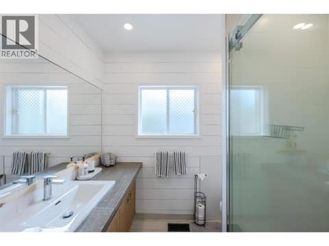3 pce bathroom. at 637 Alexander Avenue, Main North, Penticton