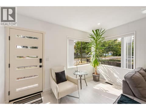 Entrance/Living room. at 637 Alexander Avenue, Main North, Penticton