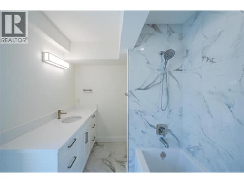 Photo 14 of 578 Lakeshore Drive Unit# 203, Main North, Penticton