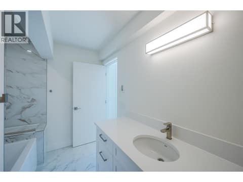 Photo 15 of 578 Lakeshore Drive Unit# 203, Main North, Penticton