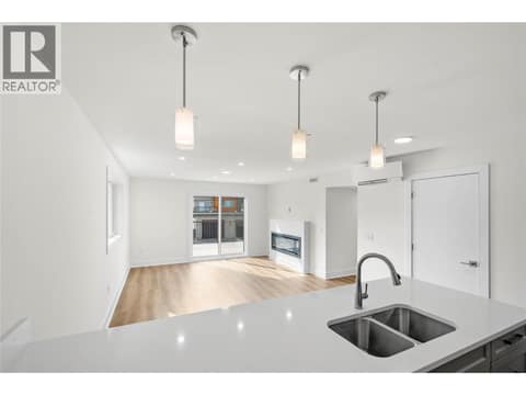 Photo 7 of 578 Lakeshore Drive Unit# 203, Main North, Penticton
