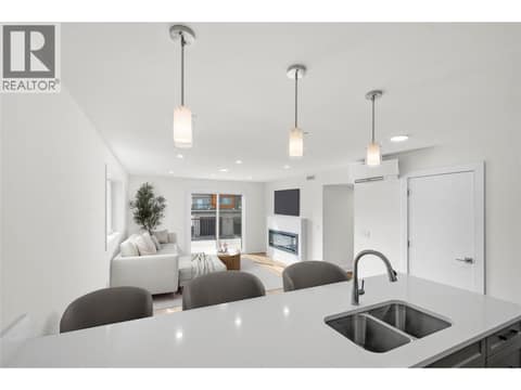 Virtually staged at 578 Lakeshore Drive Unit# 203, Main North, Penticton
