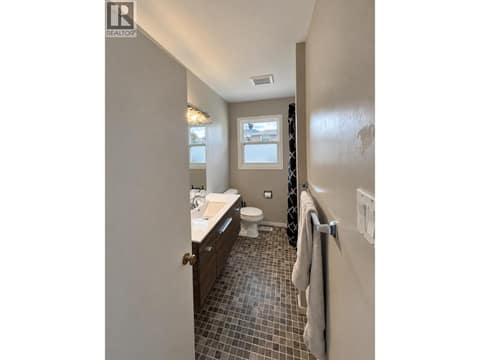 Photo 10 of 872 SELKIRK Avenue, Brocklehurst, Kamloops