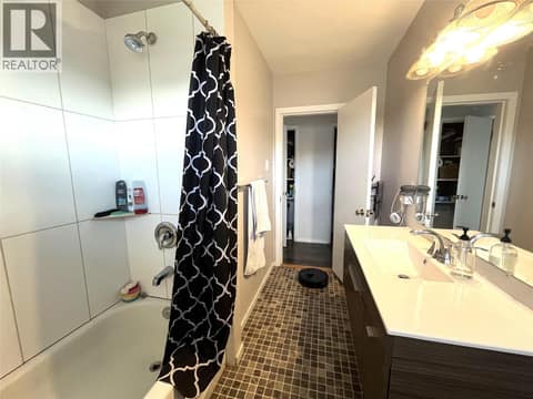 Photo 9 of 872 SELKIRK Avenue, Brocklehurst, Kamloops