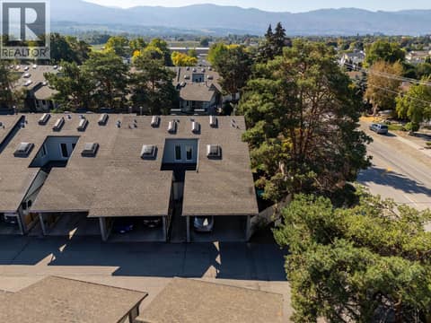 Photo 2 of 2125 Burtch Road Unit# 201, Springfield/Spall, Kelowna