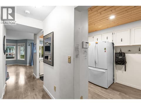 Photo 4 of 2125 Burtch Road Unit# 201, Springfield/Spall, Kelowna