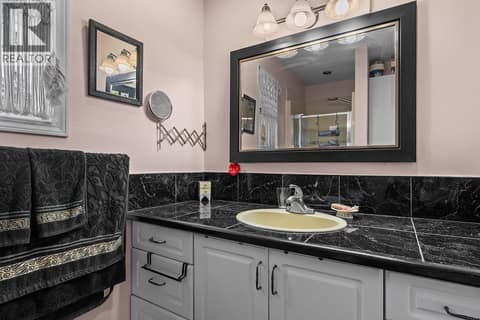 Ensuite at 3219 Sagebrush Court, Shannon Lake, West Kelowna