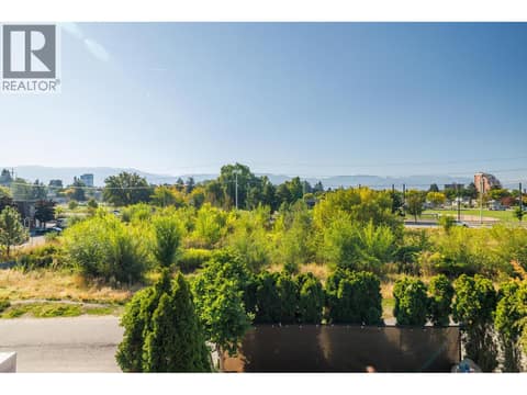 Photo 24 of 1377 Glenview Avenue, Glenmore, Kelowna