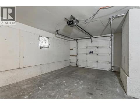 Garage at 758 Josselyn Court, Rutland North, Kelowna
