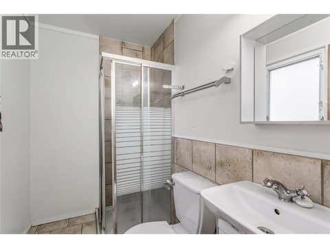 Master Ensuite at 758 Josselyn Court, Rutland North, Kelowna