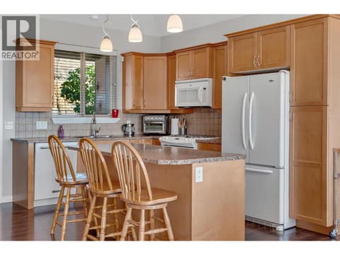 Photo 10 of 2533 Copper Ridge Drive, Smith Creek, West Kelowna