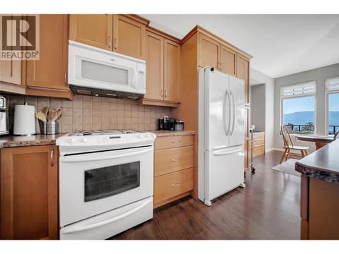 Photo 8 of 2533 Copper Ridge Drive, Smith Creek, West Kelowna