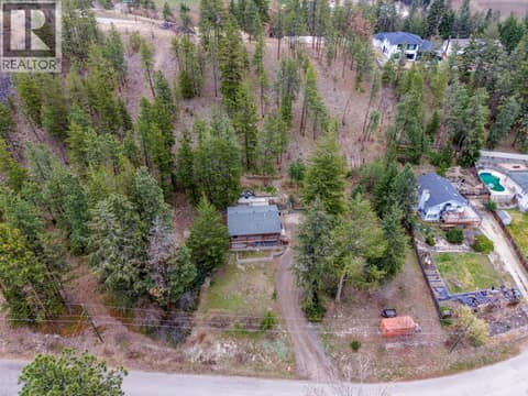 11011 Hallam Rd at 11011 Hallam Drive, Lake Country South West