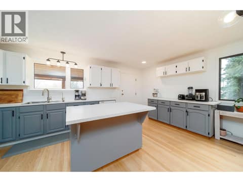 Photo 13 of 11011 Hallam Drive, Lake Country South West