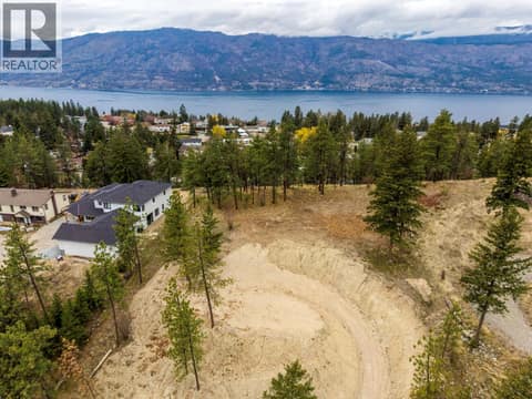 Photo 4 of 11011 Hallam Drive, Lake Country South West