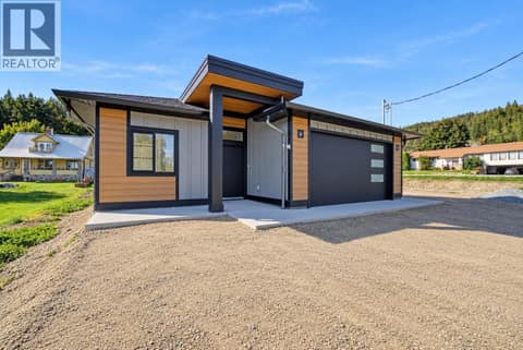 Photo 3 of 186 Salmon Arm Drive, Enderby / Grindrod