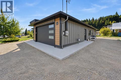 Photo 5 of 186 Salmon Arm Drive, Enderby / Grindrod