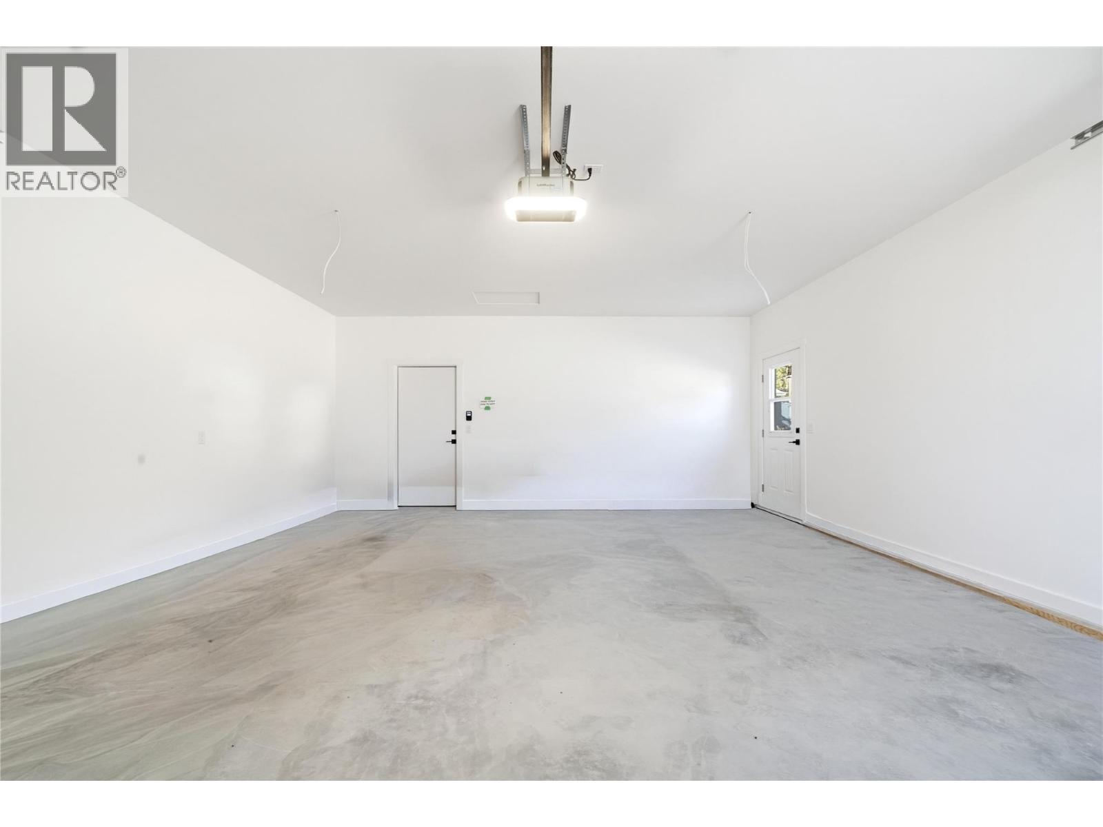 Garage at 186 Salmon Arm Drive, Enderby / Grindrod