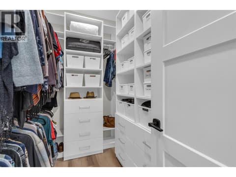Walk-in primary closet makes it easy to stay organized! at 1113 Mt Fosthall Drive, Middleton Mountain Vernon