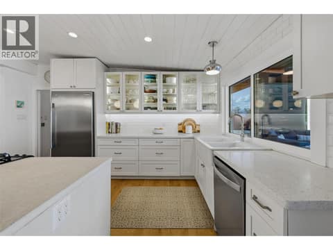 Photo 14 of 5147 Lakeshore Road, Upper Mission, Kelowna