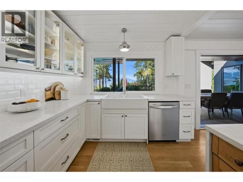 Photo 16 of 5147 Lakeshore Road, Upper Mission, Kelowna