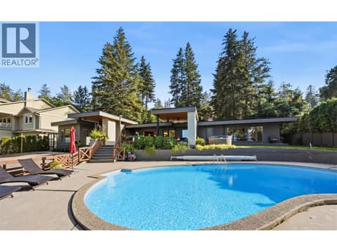 Photo 2 of 5147 Lakeshore Road, Upper Mission, Kelowna