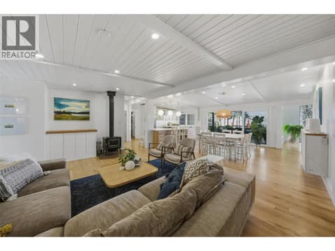 Photo 7 of 5147 Lakeshore Road, Upper Mission, Kelowna