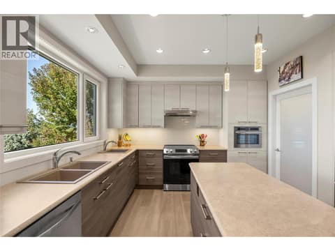 Photo 11 of 2442 Bella Vista Street, Black Mountain, Kelowna
