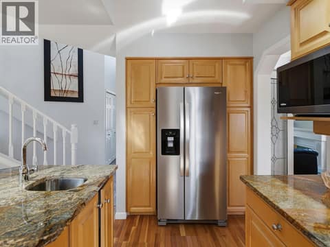 Photo 12 of 764 Cassiar Place, Dilworth Mountain, Kelowna